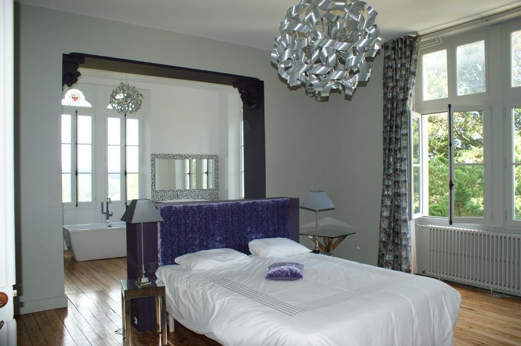 Chateau Fauchey Cadillac Quarto foto